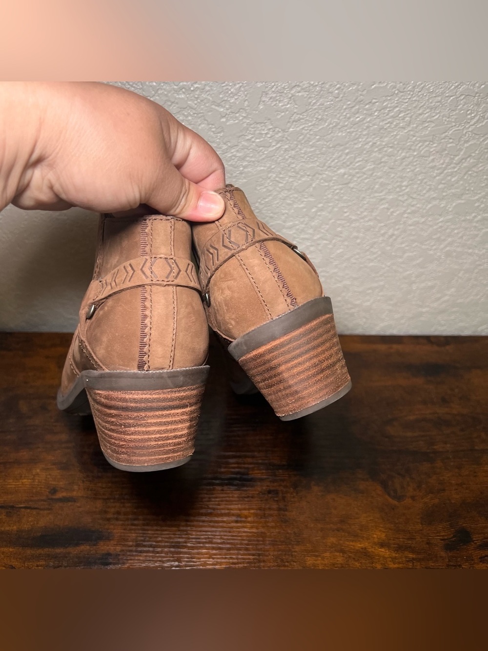 Teva Brown Suede Ankle Boots with Floral Lining - Picture 5 of 8